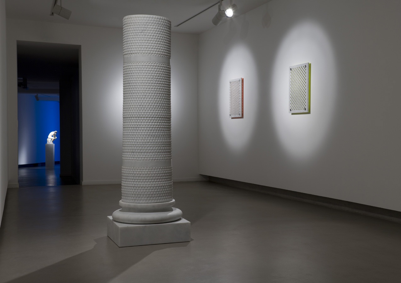 Michele Chiossi scultura colonna pluriball marmo classicità